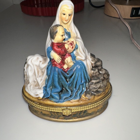 Trinity Broadcasting Network Nativity Trinket Box 4" Hinged Porcelain - Picture 2 of 5